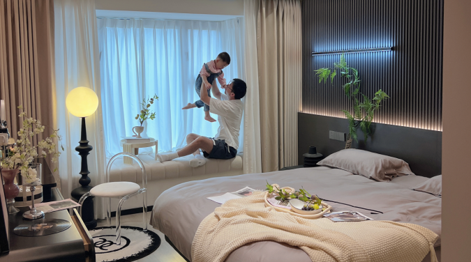 98㎡奶油灰潮家，卧室设计被邻居争着抄作业!